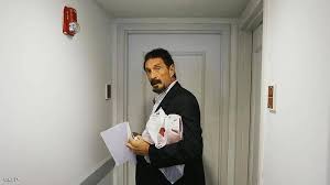 توفي رجل الأعمال في برامج مكافحة الفيروسات جون مكافي عن عمر يناهز 75 عامًا، وفقًا لصحف إسبانية el mundo و el pais ، عثرت الشرطة على mcafee ميتًا في زنزانة سجن برشلونة حيث كان ينتظر تسليمه إلى الولايات المتحدة وفقا لما نقله موقع. Ø¬ÙˆÙ† Ù…ÙƒØ§ÙÙŠ ÙÙŠ Ù‚Ø¨Ø¶Ø© Ø§Ù„Ø´Ø±Ø·Ø© Ø§Ù„Ø¥Ø³Ø¨Ø§Ù†ÙŠØ© Ø£Ø®Ø¨Ø§Ø± Ø³ÙƒØ§ÙŠ Ù†ÙŠÙˆØ² Ø¹Ø±Ø¨ÙŠØ©