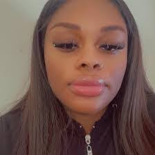 Ashlee Kaye's Instagram, Twitter & Facebook