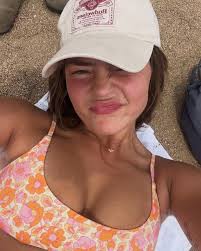 Stella Rhodes's Instagram, Twitter & Facebook