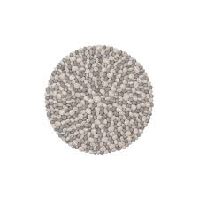 Wir fertigen ihren wunschteppich in größen bis zu 500cm durchmesser an. Filzkugelteppich Stone Rund Von Myfelt Connox