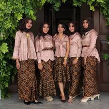 Inpirasi Kebaya Modern Atasan Blouse Velvet Rok Batik Pakaian Pesta Model Pakaian Model Baju Wanita