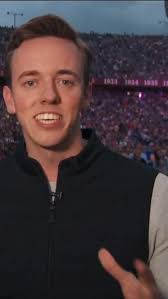 His fingernail tattoos for an amputee went viral, but it's just one example  of how Eric Catalano has used his art to give back. viHeartThreads