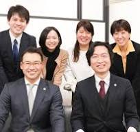 福岡県】弁護士法人本江法律事務所本江 嘉将 富永 慎太朗弁護士 ...