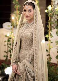 Pakistani Engagement Bride In Sabyasachi Pakistani Engagement Dresses Indian Muslim Bride Pakistani Wedding Dresses