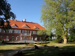 Ferien Mit Hund Auf Schloss Putnitz In Ribnitz Damgarten