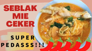 Masukkan bahan seblak kecuali irisan daun bawang, lalu tunggu sampai matang dan cek rasa. Cara Membuat Seblak Mie Ceker Pedas Resep Mudah Murah Dan Enak Youtube