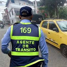 ¿Cómo evitar un embargo del IRS y multas de tránsito en Bogotá?