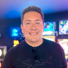 Ana Narro's Instagram, Twitter & Facebook