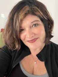 Hello, I'm Leigh Ann and something to know about me is I am from Chas And  Love to visit