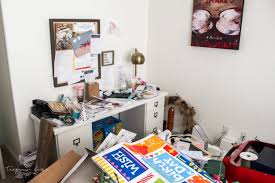 The bed should be your first priority when decluttering your bedroom. How To Declutter An Entire Room In 5 Simple Steps