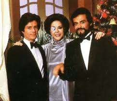 Fue protagonizada por diana bracho y gonzalo vega, con la participación antagónica de la primera actriz maría rubio como la villana principal junto a alejandro camacho, rebecca jones y lilia aragón. Cuna De Lobos La Telenovela Que Ninguna Otra Ha Podido Superar Hasta Su Gran Final