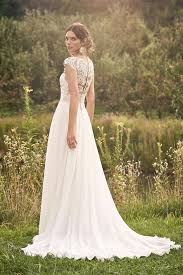 Es wurde lediglich 1 mal. Stil 66132 Chiffon Rock A Linie Kleid Mit Empire Taille Und Flatterarmeln Lillian West