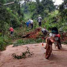 He played a number of characters in brazilian soap operas, such as zeca diabo in o bem amado and sinhozinho malta in roque santeiro. Forte Chuva Em Lima Duarte Deixa Familias Desalojadas E Acesso A Ibitipoca Pela Lmg 871 Interditado Zona Da Mata G1