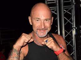 Vincent lagaf 'makes a mistake on his return to tf1. Vincent Lagaf La Biographie De Vincent Lagaf Avec Voici Fr