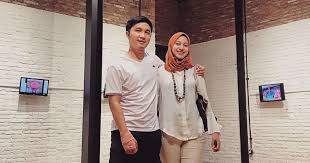 Jika pria menyukai wanita dari kecantikannya, suatu saat rasa. Ciri Ciri Calon Suami Yang Baik Menurut Islam