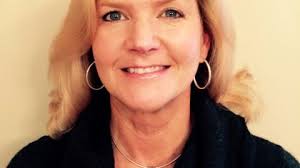 Dede Mickelson named North Shore branch officer