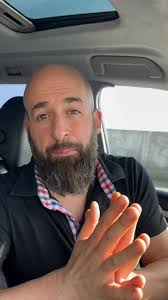 Necesitamos bombas de achique de agua y necesitamos baterías y  limpiafrenos. Vamoooos