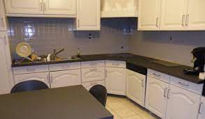 Rénover sa cuisine sans changer les meubles. Comment Repeindre Une Cuisine En Chene Renovationmaison Fr