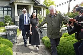 Also known as cathy meng and sabrina meng) is a chinese business executive who is the deputy chair of the board and chief financial officer (cfo) of telecom giant and china's largest privately held company, huawei, founded by her father ren zhengfei. Meng Wanzhou S Lawyers Ask Canada To Terminate Her Extradition Case Caixin Global