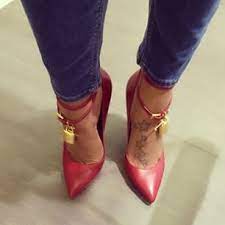 Bonang matheba the south african beauty who was a former sabc tv presenter,is seen recently wearing a black ensemble that looks quite cool on her. Bonang Matheba Foot Tattoo Google Search Tom Ford Shoes Shoes Character Shoes