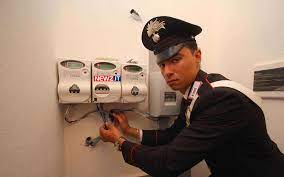 Le truffe enel con il magnete, realtà concreta o finzione? Strongoli Arresto Dai Carabinieri Per Furto Aggravato Di Energia Elettrica Newz It
