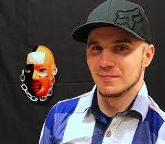 Kelly Redwine's Instagram, Twitter & Facebook