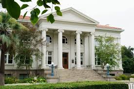 Pomona College In Claremont Ca Nice Even During June Gloom Pomona College Claremont Colleges House Styles