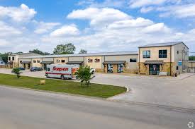 Well, we can certainly fill that space for you. 190 Center St New Braunfels Tx 78130 Loopnet Com