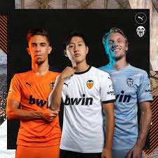 Cuenta oficial | official account www.valenciacf.com/es/shop/home. Valencia 2020 21 Puma Home Away And Third Kits Football Fashion