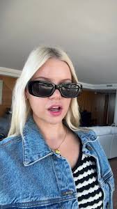 Olivia Sharp (@livisharp)’s videos with Just smile