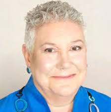 Melissa Wohlgemuth's Instagram, Twitter & Facebook