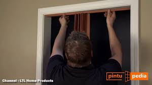 Pintu lipat atau movable partition merupakan elemen intierior yang bersifat movable dimana unit ini difungsikan sebagai partisi untuk ruangan utama, membaginya menjadi beberapa ruang dengan fungsi berbeda, memberikan privasi total dengan spesifikasi full peredam. Cara Memasang Pintu Lipat Pvc 0812 3173 4464 Youtube