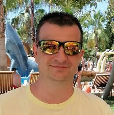 🍌 Banana vs. Medical Imaging 🍌 Ever wondered how X-rays, CT scans, and  MRIs differ? This clever banana analogy breaks it down perfectly: 🔍 X-ray 