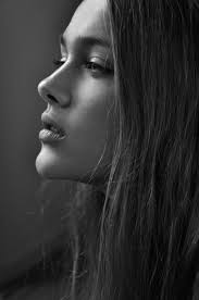Young Lady Title Your Head Slightly To Your Left Because I M About To Kiss Your Gorgeous Lips In 2020 Portrait Portrait Photography White Photography