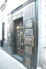 In one version of the story, eva traveled to the capital on a train with her mother, ostensibly to audition for a radio station. Grab Von Evita Peron Kati Bruno Flickr