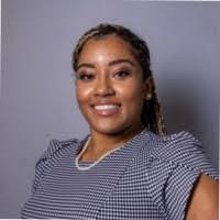 Kelly Lyles's Instagram, Twitter & Facebook