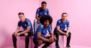 Sichert euch das trikot des premier die mannschaft des leicester city fc imponierte in der saison 2015 / 2016 fußballfans auf der ganzen. Leicester City 19 20 Heimtrikot Enthullt Nur Fussball