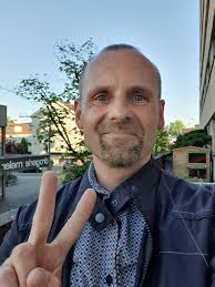 Dominique (Robert Carsten) Märzke (@MAEdominiq)