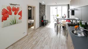 Casa di montagna in pietra e legno in vendita a arvier in frazione grand haury e disposta su due livelli, libero da cielo a terra e su tre lati. Come Acquistare Casa Risparmiando