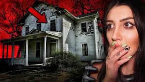 PSYCHIC VISITS THE HAUNTED HILL HOUSE... (TERRIFYING)
