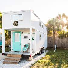 1 187 Likes 10 Comments My Tiny House Trip Mytinyhousetrip On Instagram Repost Tinyhousebeachresort Bahamas House Tiny House Exterior Beach Cottages