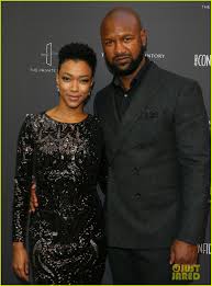 This heartwarming news was shared on sonequa's. Sonequa Martin Green Expecting Second Child With Husband Kenric Green Photo 4447808 Kenric Green Pregnant Pregnant Celebrities Sonequa Martin Green Pictures Just Jared