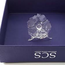Swarovski crystal 2006 dindori sapphire blue paradise flowers 677990 retired. Retired Swarovski Crystal 2019 Membership Amur Flower 5428547