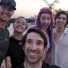 Daniel Dubinsky's Instagram, Twitter & Facebook