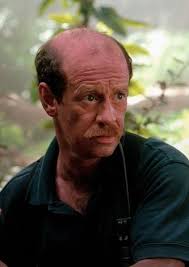 Out of these two, whom would you bring back to life? : r/JurassicPark