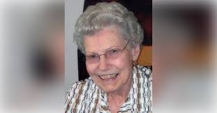 Lisa Neitzel's Instagram, Twitter & Facebook