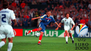 Cannavaro à sa droite, iuliano à sa gauche, nesta conduit le char italien. L Euro 2000 A 20 Ans 19 Juin Cruelle Desillusion Pour Les Diables Assommes Par La Turquie