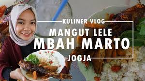 Mbah marto memulai laku usahanya sejak tahun 1960, bukan seperti sekarang yang punya dapur, ruang pengasapan, dan ruang makan yang semakin luas. Mangut Lele Mbah Marto Kuliner Khas Bantul Jogja Yang Sudah 60 Tahun Berdiri Youtube