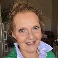 Darcy Lund's Instagram, Twitter & Facebook