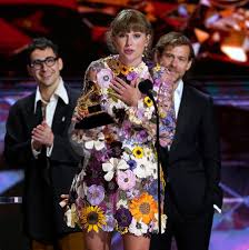 He also established nascar racing at bowman gray stadium with nascar founder bill insight: Taylor Swift Wins Album Of The Year Again The New York Times